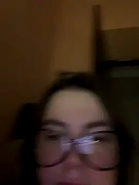 DearAlise online show from December 21, 12:07 pm