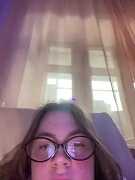 DearAlise online show from April 8, 12:17 pm