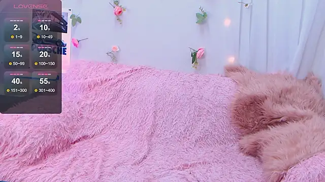 Holygirl  online show from March 15, 2:29 am