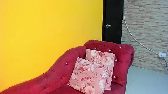 Snapshot of AlexxaSmall chatting on September 12, 2:23 am AlexxaSmall online show from September 12, 2:23 am