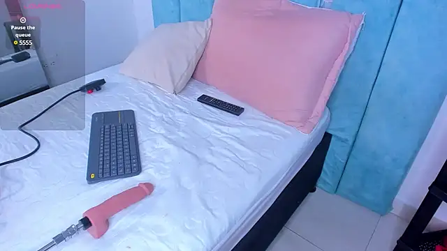 Snapshot of AlexxaSmall chatting on February 21, 12:38 pm AlexxaSmall online show from February 21, 12:38 pm