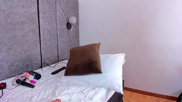 Snapshot of Annita001 chatting on November 30, 11:44 am Annita001 online show from November 30, 11:44 am