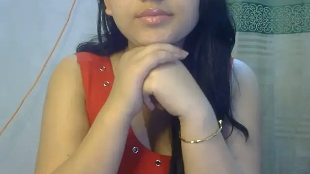 Snapshot of undressed_princesss chatting on June 8, 12:16 am undressed princesss online show from June 8, 12:16 am