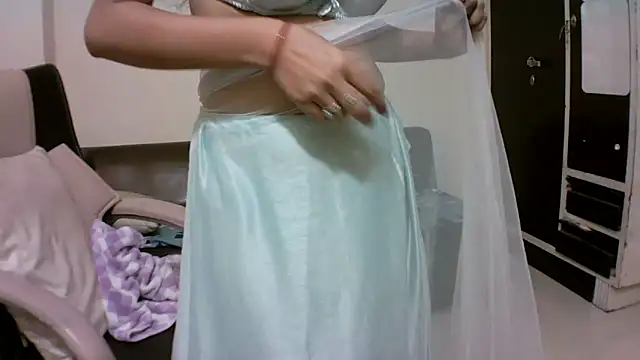 kajal  bhabhi  online show from May 11, 4:04 pm