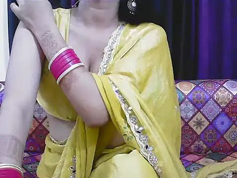 Snapshot of kajal__bhabhi_ chatting on October 18, 6:10 pm kajal bhabhi online show from October 18, 6:10 pm