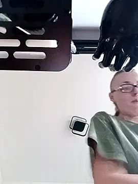 Astrid-Gilbert online show from February 3, 3:17 pm