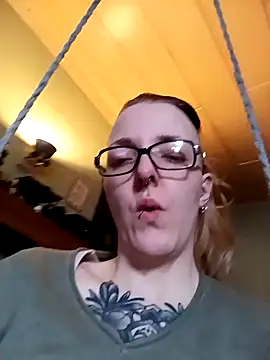 Astrid-Gilbert online show from February 4, 4:08 pm