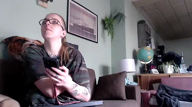 Astrid-Gilbert online show from February 26, 12:05 pm