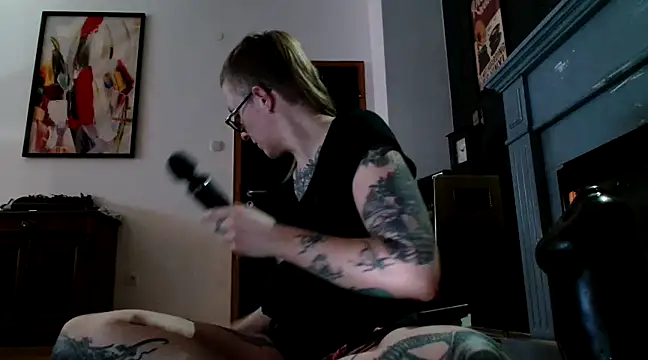 Astrid-Gilbert online show from February 23, 12:51 am