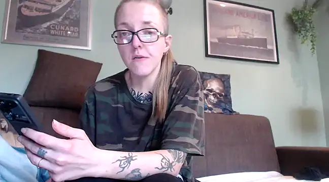 Astrid-Gilbert online show from February 26, 9:01 am