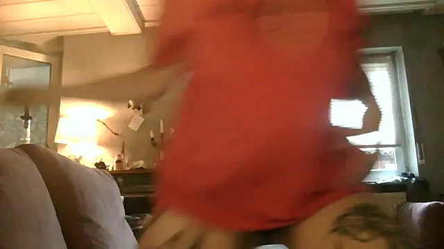 Astrid-Gilbert online show from December 15, 10:10 am