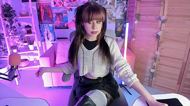 MisaPage online show from March 3, 9:05 pm
