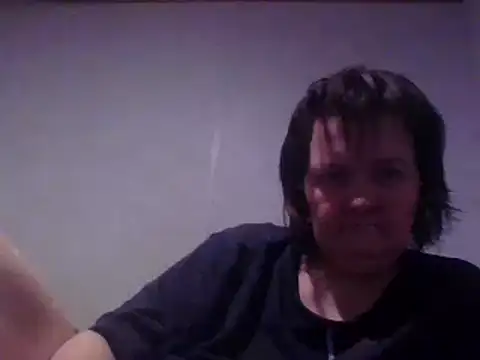 Snapshot of BBWLADY71 chatting on February 7, 3:23 am BBWLADY71 online show from February 7, 3:23 am