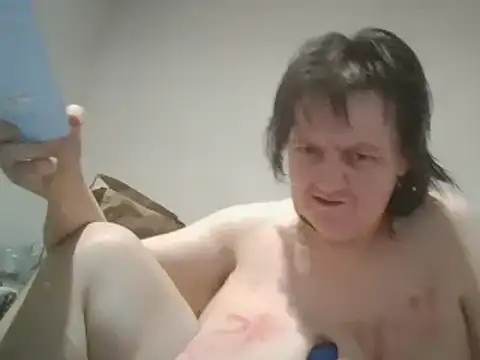 Snapshot of BBWLADY71 chatting on February 18, 6:37 am BBWLADY71 online show from February 18, 6:37 am