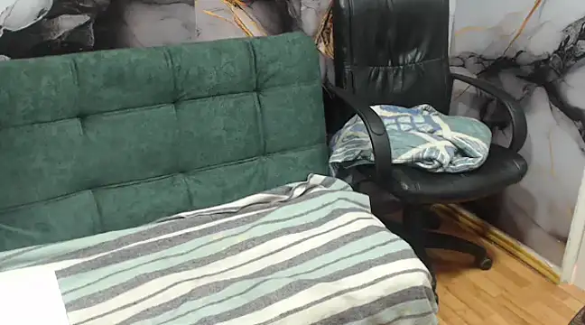 Snapshot of emily_fox_3 chatting on February 17, 11:55 am emily fox 3 online show from February 17, 11:55 am