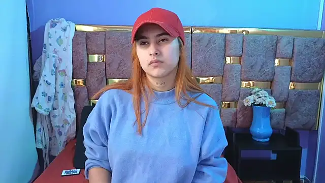 Snapshot of emily_fox_3 chatting on September 23, 2:29 am emily fox 3 online show from September 23, 2:29 am