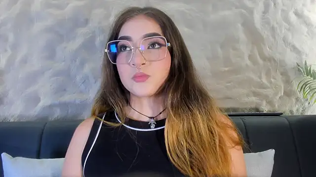 Shanntal  online show from March 14, 5:19 pm