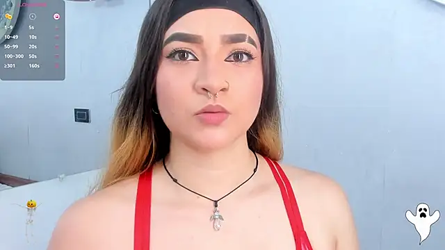 Shanntal  online show from October 21, 7:35 pm