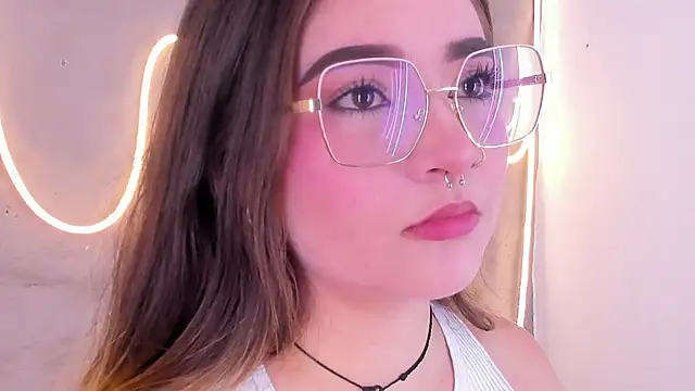 Shanntal  online show from March 12, 7:40 pm