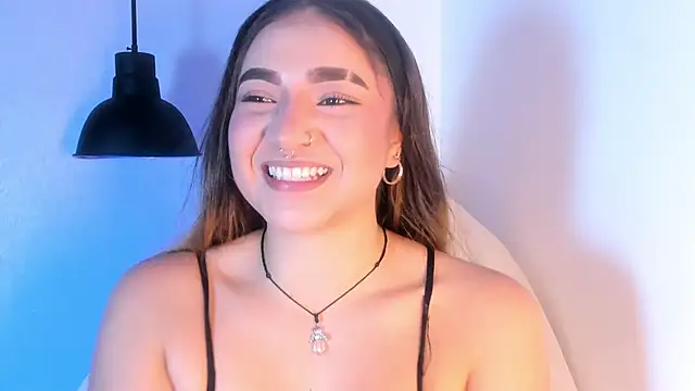 Shanntal  online show from November 1, 8:03 pm