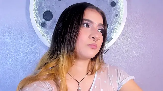 Shanntal  online show from November 14, 7:28 pm