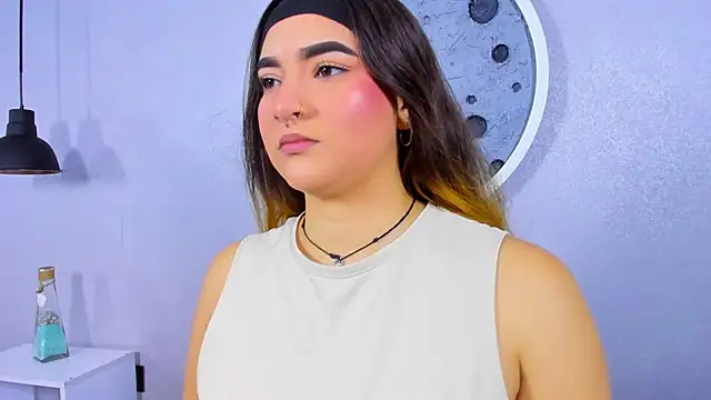 Shanntal  online show from January 7, 7:52 pm