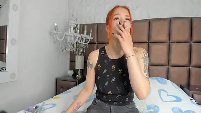 zoe taylorr1 online show from September 24, 1:46 am