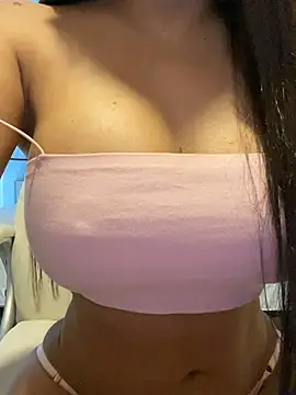 sofiaxox online show from April 12, 8:45 pm