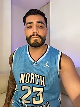 Snapshot of LeandroRusso chatting on October 2, 6:11 pm LeandroRusso online show from October 2, 6:11 pm