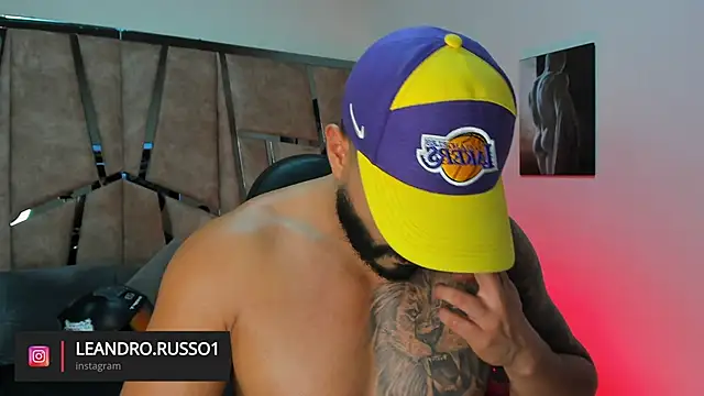 Snapshot of LeandroRusso chatting on March 2, 12:20 am LeandroRusso online show from March 2, 12:20 am