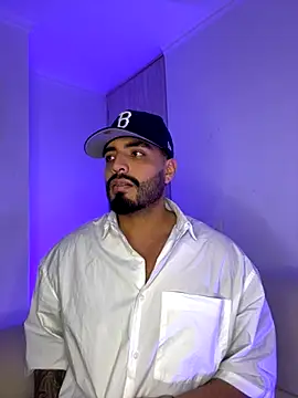 Snapshot of LeandroRusso chatting on September 17, 4:14 am LeandroRusso online show from September 17, 4:14 am