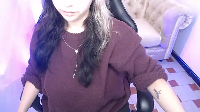 Hela v online show from March 6, 1:06 pm