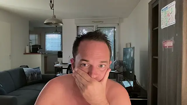 Snapshot of Funnyjul31 chatting on September 16, 3:46 pm Funnyjul31 online show from September 16, 3:46 pm