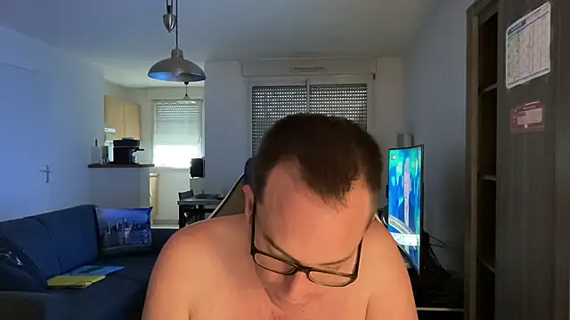 Snapshot of Funnyjul31 chatting on March 15, 1:40 pm Funnyjul31 online show from March 15, 1:40 pm