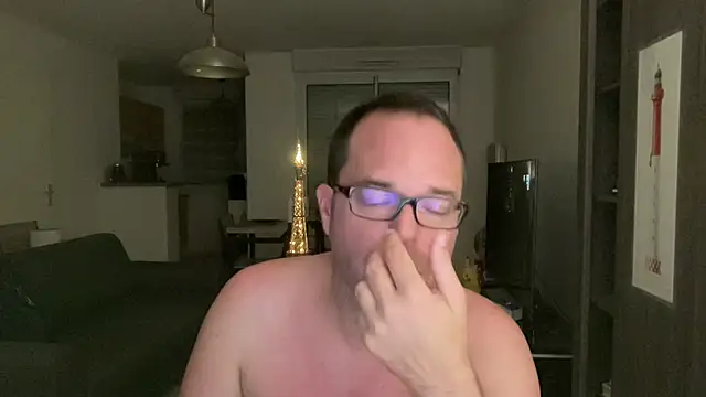Funnyjul31 online show from July 11, 1:22 pm
