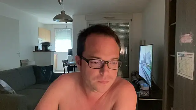 Funnyjul31 online show from May 10, 4:42 pm