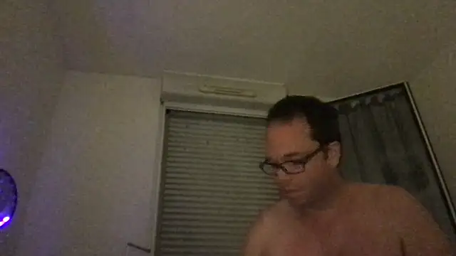 Funnyjul31 online show from May 9, 10:02 pm