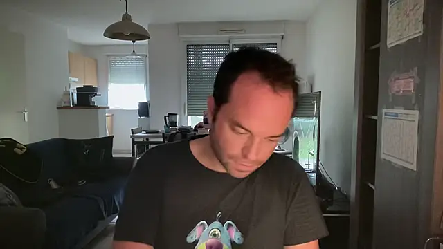 Snapshot of Funnyjul31 chatting on November 23, 1:43 pm Funnyjul31 online show from November 23, 1:43 pm