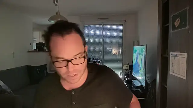 Funnyjul31 online show from February 19, 12:24 pm