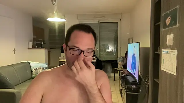 Funnyjul31 online show from February 3, 5:51 pm