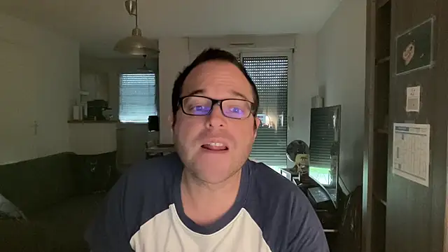 Funnyjul31 online show from February 15, 1:54 pm