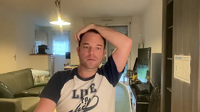 Funnyjul31 online show from January 19, 4:22 pm