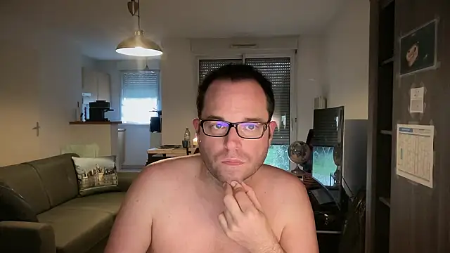 Funnyjul31 online show from February 2, 4:28 pm