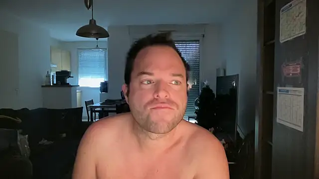 Snapshot of Funnyjul31 chatting on November 27, 10:48 am Funnyjul31 online show from November 27, 10:48 am