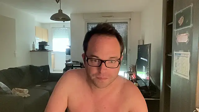 Funnyjul31 online show from April 2, 4:46 pm