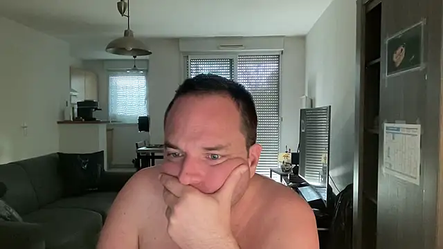 Funnyjul31 online show from February 22, 2:52 pm