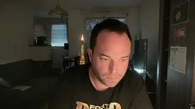 Funnyjul31 online show from April 12, 2:20 pm