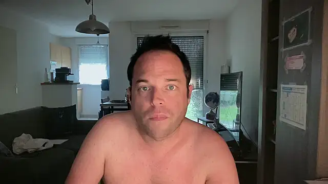 Funnyjul31 online show from March 28, 4:19 pm