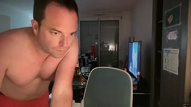 Funnyjul31 online show from April 19, 6:10 pm