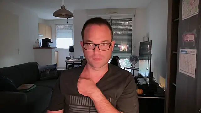 Snapshot of Funnyjul31 chatting on October 13, 4:52 pm Funnyjul31 online show from October 13, 4:52 pm